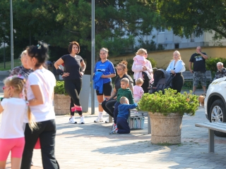 Fuss velünk, fuss értünk (2025) - fotó: 