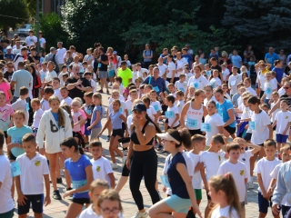 Fuss velünk, fuss értünk (2025) - fotó: 