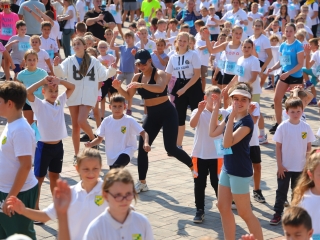 Fuss velünk, fuss értünk (2025) - fotó: 