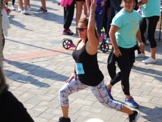 Fuss velünk, fuss értünk (2025) - fotó: 