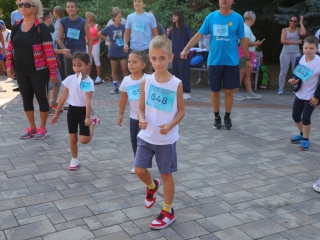 Fuss velünk, fuss értünk (2025) - fotó: 