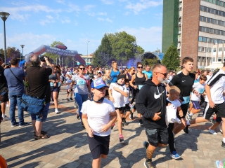 Fuss velünk, fuss értünk (2025) - fotó: 