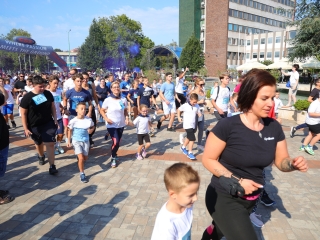 Fuss velünk, fuss értünk (2025) - fotó: 