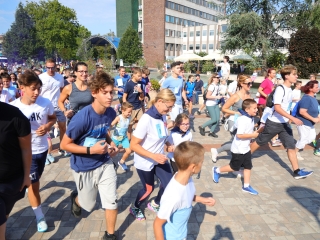 Fuss velünk, fuss értünk (2025) - fotó: 