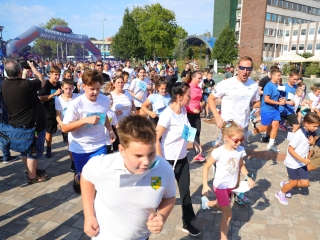 Fuss velünk, fuss értünk (2025) - fotó: 