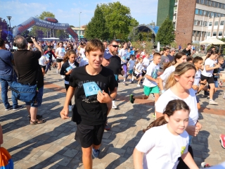 Fuss velünk, fuss értünk (2025) - fotó: 