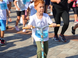 Fuss velünk, fuss értünk (2025) - fotó: 