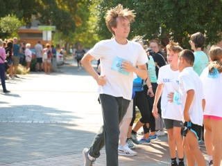 Fuss velünk, fuss értünk (2025) - fotó: 