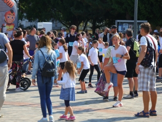 Fuss velünk, fuss értünk (2025) - fotó: 