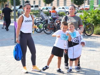 Fuss velünk, fuss értünk (2025) - fotó: 