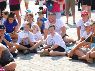 Fuss velünk, fuss értünk (2025) - fotó: 