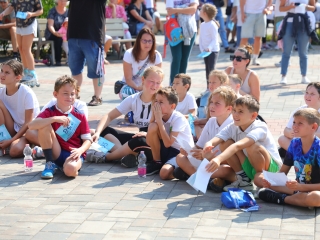 Fuss velünk, fuss értünk (2025) - fotó: 