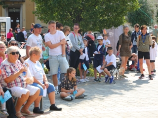 Fuss velünk, fuss értünk (2025) - fotó: 