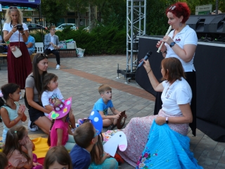 KönyvTér a Városháza téren (2025) - fotó: 