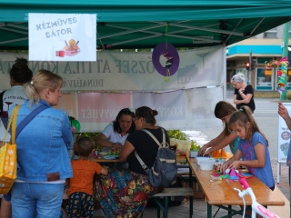 KönyvTér a Városháza téren (2025) - fotó: 