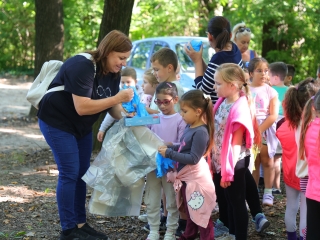 Együtt takarítottak a tiszta Dunaújvárosért! - fotó: 