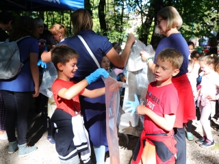 Együtt takarítottak a tiszta Dunaújvárosért! - fotó: 