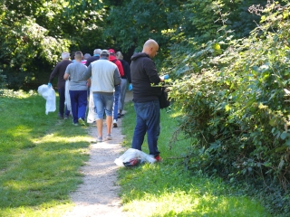 Együtt takarítottak a tiszta Dunaújvárosért! - fotó: 