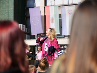 Figyelj rá(n)k! (2025) - fotó: 