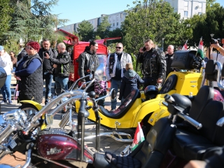 Figyelj rá(n)k! (2025) - fotó: 