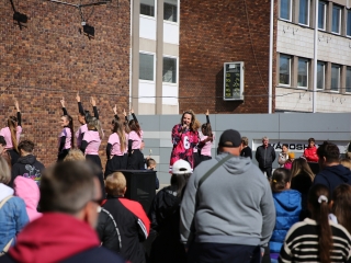 Figyelj rá(n)k! (2025) - fotó: 