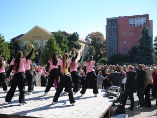 Figyelj rá(n)k! (2025) - fotó: 