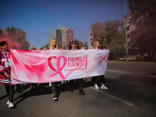 Figyelj rá(n)k! (2025) - fotó: 