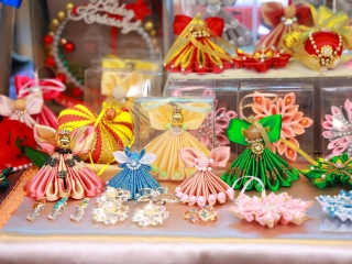 Ünnepi kínálat az évzáró ABolhapiacon - fotó: 