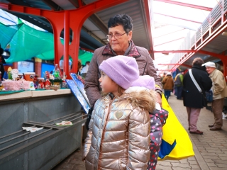 Ünnepi kínálat az évzáró ABolhapiacon - fotó: 