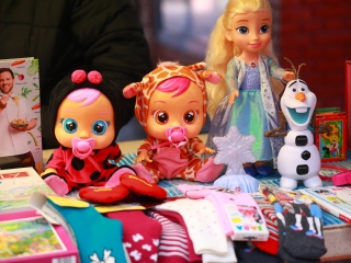 Ünnepi kínálat az évzáró ABolhapiacon - fotó: 