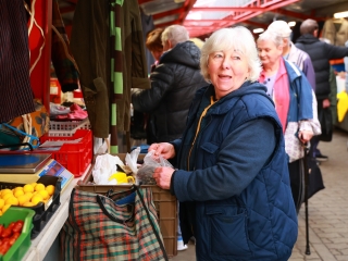 Ünnepi kínálat az évzáró ABolhapiacon - fotó: 