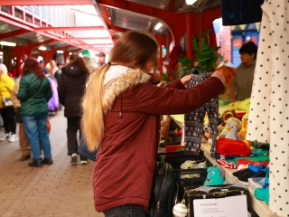 Ünnepi kínálat az évzáró ABolhapiacon - fotó: 