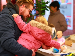 Ünnepi kínálat az évzáró ABolhapiacon - fotó: 