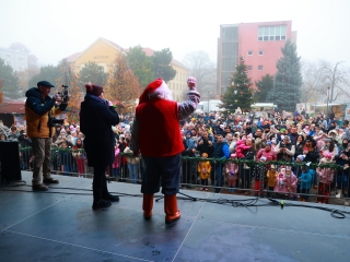 Az igazi Mikulás Dunaújvárosban - fotó: 
