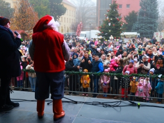 Az igazi Mikulás Dunaújvárosban - fotó: 