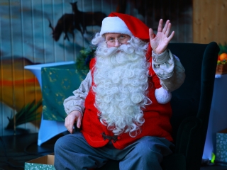 Az igazi Mikulás Dunaújvárosban - fotó: 