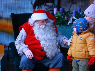 Az igazi Mikulás Dunaújvárosban - fotó: 