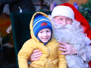 Az igazi Mikulás Dunaújvárosban - fotó: 