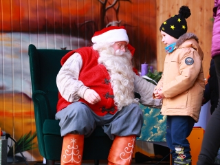 Az igazi Mikulás Dunaújvárosban - fotó: 