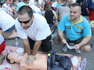 Újraélesztési Guiness-rekord - fotó: Sándor Judit