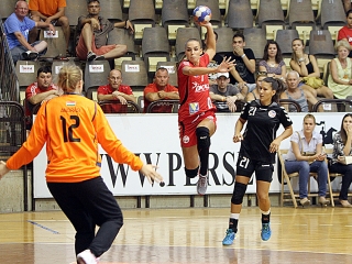 Női kézilabda - magabiztos siker itthon - fotó: Sándor Judit