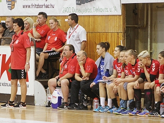 Női kézilabda - magabiztos siker itthon - fotó: Sándor Judit