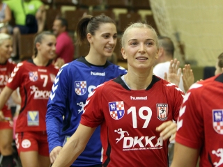 Női kézilabda - magabiztos siker itthon - fotó: Sándor Judit