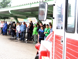 Látogatás a papírgyárban - fotó: Sándor Judit