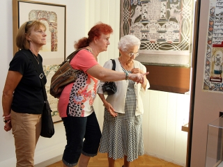 Zsidó kéziratok és szertartási tárgyak a jeruzsálemi Izrael Múzeum anyagából - fotó: Sándor Judit