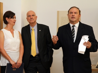 Zsidó kéziratok és szertartási tárgyak a jeruzsálemi Izrael Múzeum anyagából - fotó: Sándor Judit