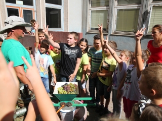 Szüret a Dózsa iskolában - fotó: Ónodi Zoltán