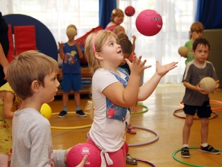 Labda Banda a Napsugár oviban - fotó: Sándor Judit