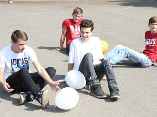 Gólyaavató a Dunaferr iskolában - fotó: Sándor Judit