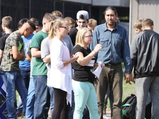 Gólyaavató a Dunaferr iskolában - fotó: Sándor Judit